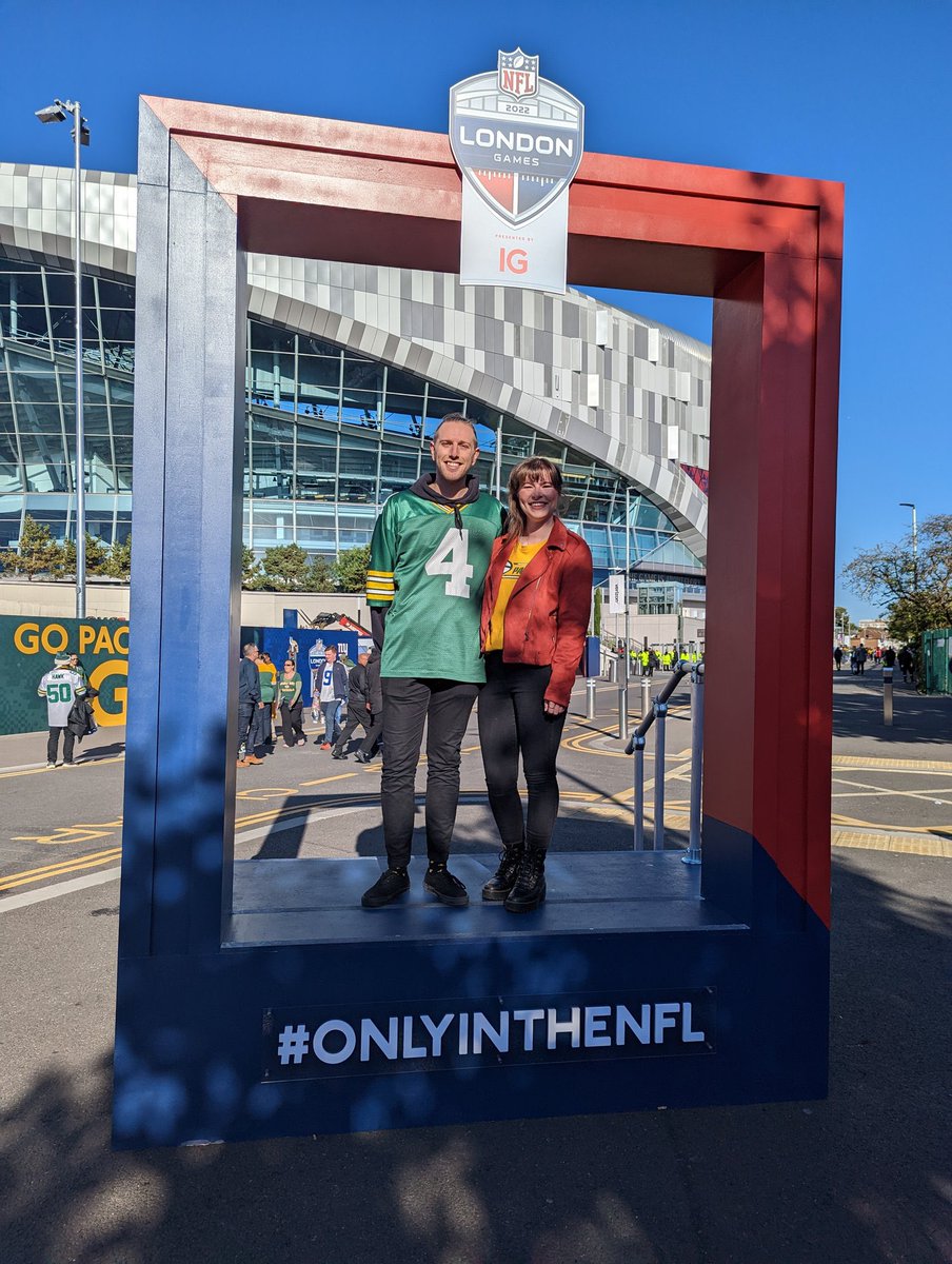 jake_pontone's tweet photo. Still can’t believe last weekend actually happened!!
What an absolute dream it was to see the @packers in London 🤯

One day I shall make it over to @LambeauField to catch a game 🧀🧀

#gopackgo #packers #greenbaypackers #greenbay #ukpackers #nfluk #nfllondon #NFL #packerbacker https://t.co/IwePSJFNuP
