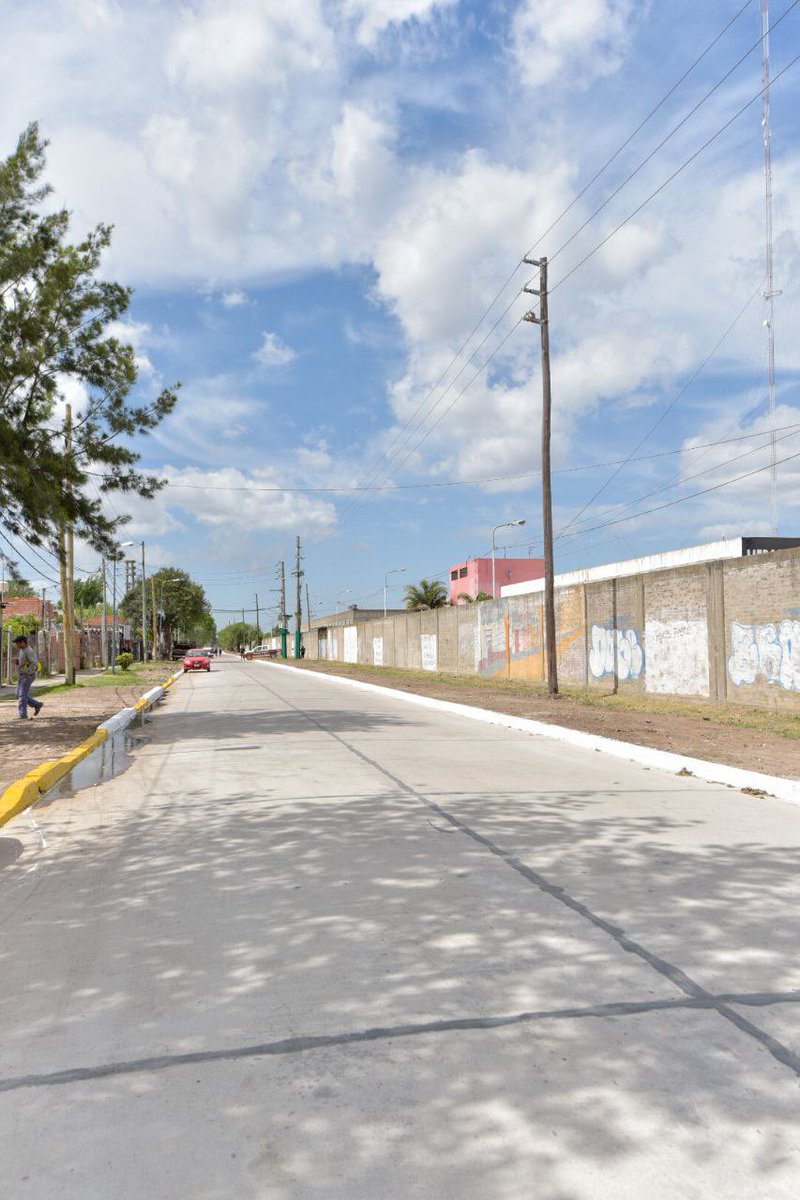 🤝 Un placer firmar convenios con <a href="/ishiiargentina/">Mario Ishii</a> para ampliar obras en #JoséCPaz

Porque es muy importante lo que se está mejorando en todo el distrito con el mejoramiento asfaltico que le permite a más vecinos/as mejorar su circulación.

#ObrasQueTransforman 
<a href="/Kicillofok/">Axel Kicillof</a>