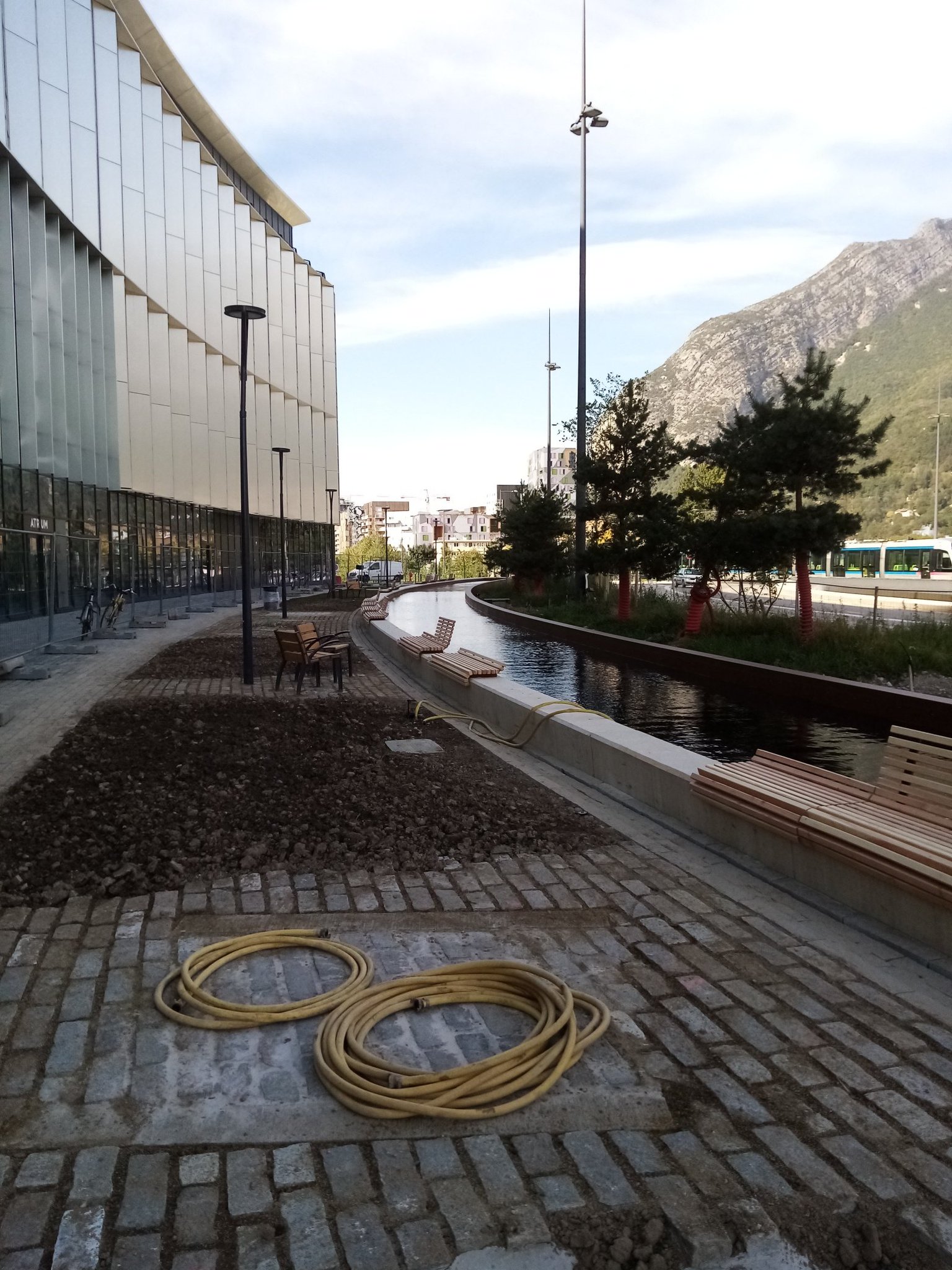 Gilles Namur🍻🦇 on Twitter "Les travaux de la Place Mandela Grenoble
