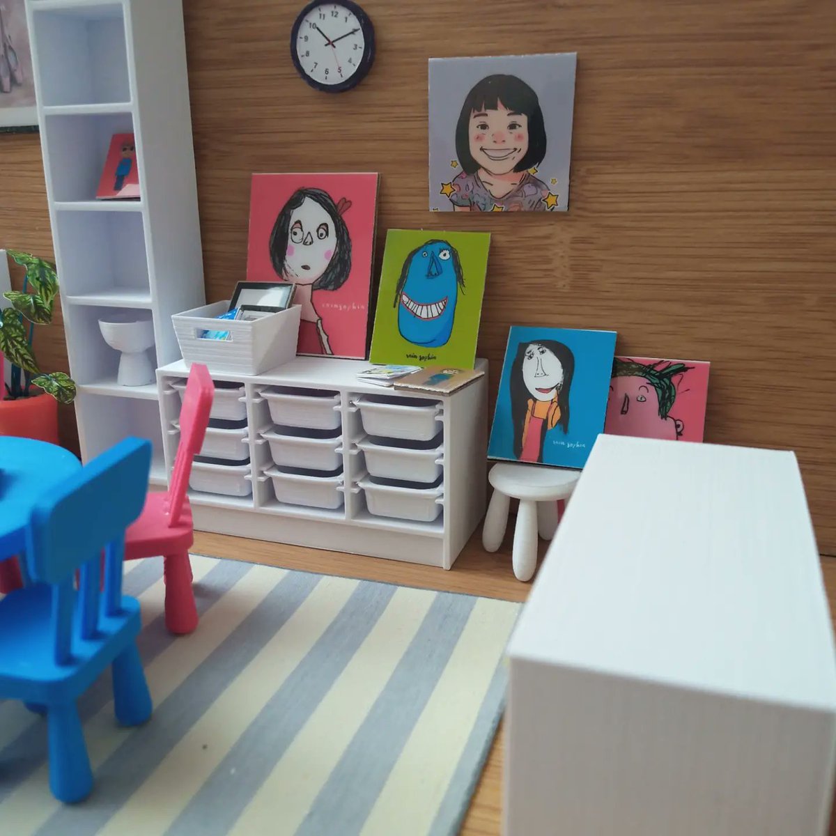 RainMakerZpace's tweet photo. This is a true to 1:12 scale miniature IKEA MAMMUT Children's stool MAMMUT Children's chair, and MAMMUT Children's table for 1:12 Dollhouses.
#3dprinted #3dprinting #ikeamini #3dmodel #3dprintedminiatures #DollHouse
https://t.co/j33LIEmgip https://t.co/690bJGPlyI