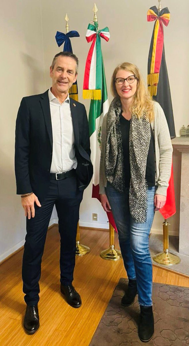 BelgicaMEX's tweet photo. Invitamos a @ManuSteels, autora y periodista belga de prensa en México desde hace muchos años, para hablar sobre las preocupantes intimidaciones de las que ha sido víctima, según la #alerta por @article19mex. Bélgica defiende la libertad de expresión. @FGRMexico @JVerkammen https://t.co/RioYXtzLtZ
