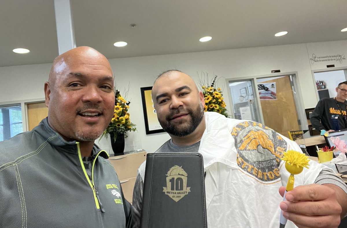 Another awesome Mustang Friday at Metea Valley! ⁦<a href="/meteavalley/">Metea Valley HS</a>⁩