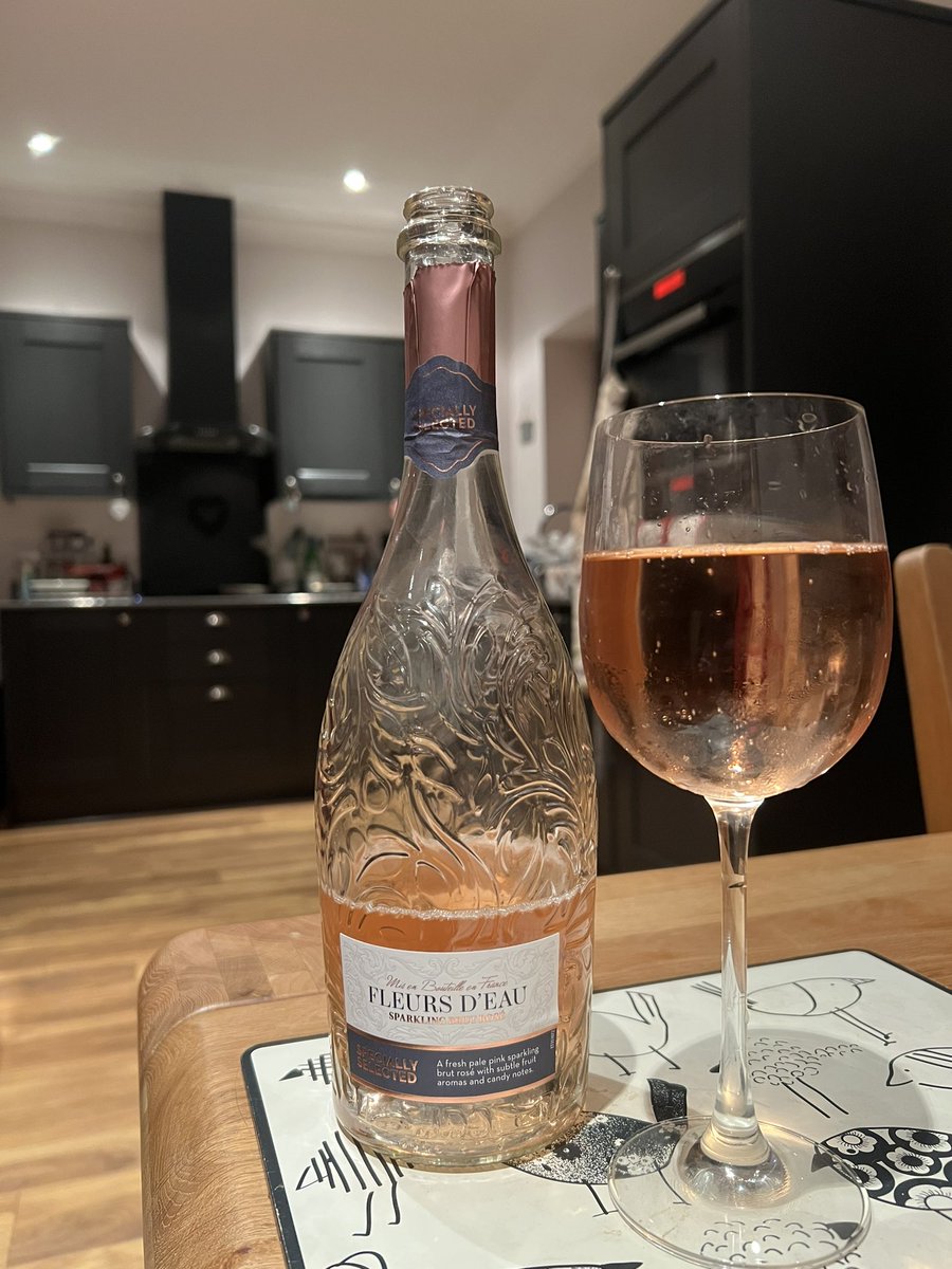 Fantastic day with 2.21 cohort and I can finally celebrate the results I received this week 🤩 
PGCertTHE 🥳🥳 @SHSBangor now officially a Fellow of the Higher Education Academy and my PhD Health Sciences started! 
Thank you to the students who have been part my journey so far 🥰