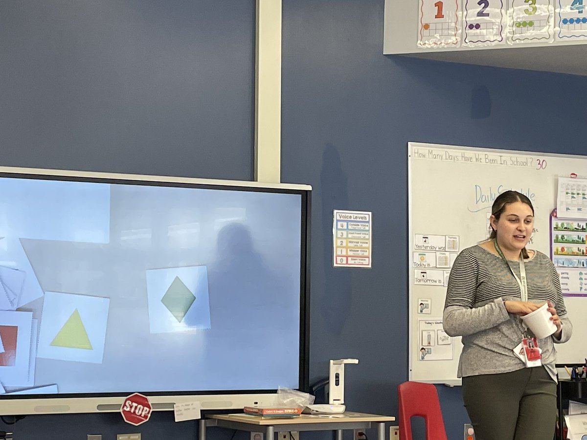 Lizcostelloabc's tweet photo. Ms. Hirsch’s students are hoping to win at shape and color bingo! They sure do know their colors and shapes! #gretchkostars #onlywb #wbmentoring @jentealteach https://t.co/N878oW7BJS