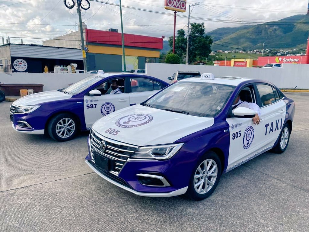 LDekonstruccion's tweet photo. Informó #PabloGordillo q inspeccionaron 20 unidades de los #TaxisVioleta🚕, por iniciativa de la gobernadora @EvelynSalgadoP contarán con geolocalización y cámaras enlazadas al C4. En beneficio de las mujeres de #Guerrero. Por un transporte seguro, exclusivo y libre de acoso! https://t.co/jOgYYIN5vR