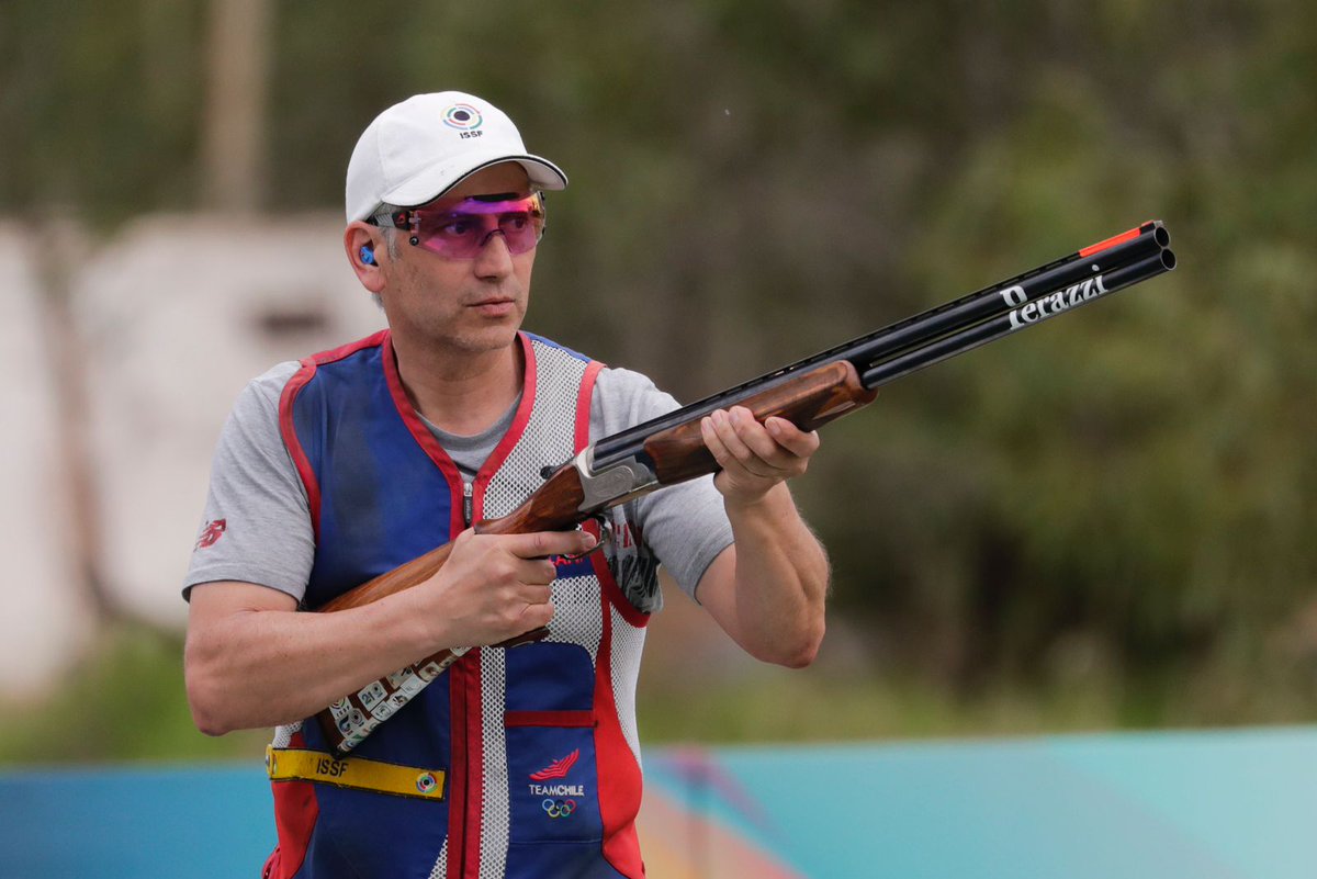 INDChileOficial's tweet image. ¡Siguen los festejos🙌! El #TeamChile 🇨🇱 de Tiro Skeet sumó dos nuevas medallas en los Juegos Suramericanos  🇵🇾 :
🥈 Francisca Crovetto - Héctor Flores, competencia mixta.  
🥈 Jorge Atalah, individual masculino.
👍👍👍
#ChileCompite
📸 @TeamChile_COCH