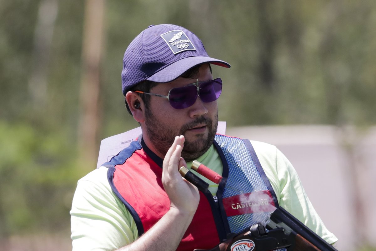 INDChileOficial's tweet image. ¡Siguen los festejos🙌! El #TeamChile 🇨🇱 de Tiro Skeet sumó dos nuevas medallas en los Juegos Suramericanos  🇵🇾 :
🥈 Francisca Crovetto - Héctor Flores, competencia mixta.  
🥈 Jorge Atalah, individual masculino.
👍👍👍
#ChileCompite
📸 @TeamChile_COCH