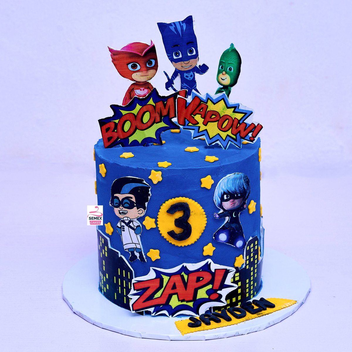 I_am_semex's tweet photo. Pj mask ๐บ themed cake.
Happy Birthday, Jayden @king_ifi
Cake: Semex Cakes
#buttercreamcake #buttercream #Pjmaskcake #pjmask #chocolatecake #chocolate #vanillacake #vanilla #Lagosbaker #Sangobaker #naijabaker #semexcakes #semexcakes2022 https://t.co/NTu4FASXe4