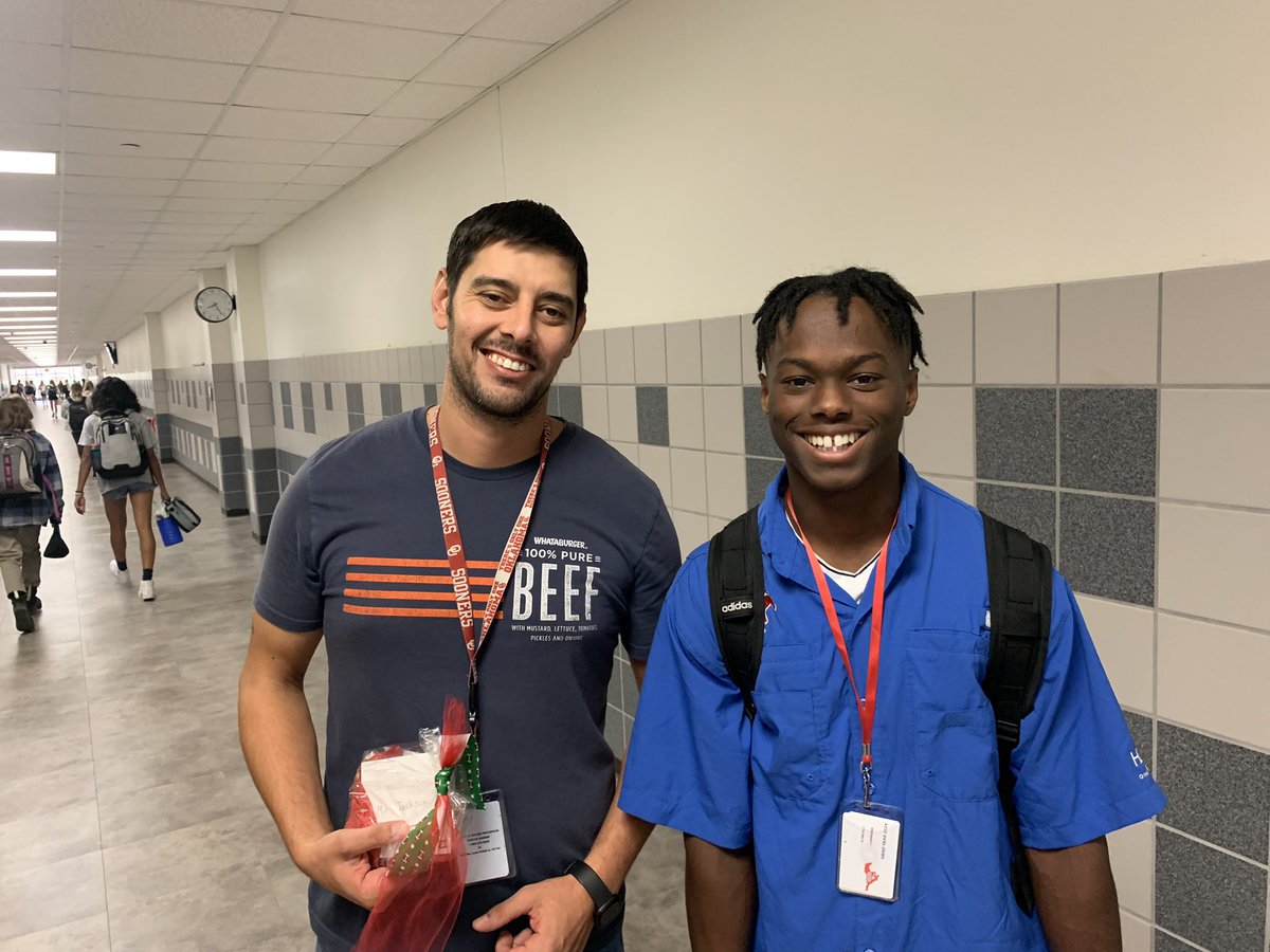 Thanks, Rondale, for the teacher appreciation!  Can’t wait to see you play tonight under the lights <a href="/GHSMustangsFB/">GHSMustangsFootball</a>