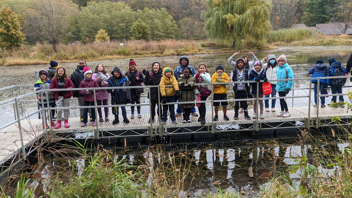 BeckyTri1's tweet photo. Fourth grade Quarry Hill trip was an amazing success! The kids got to taste the first snowflakes falling!  ❄️❄️❄️ @RPS535 #SunsetTerrace https://t.co/sd3uSnnPDn