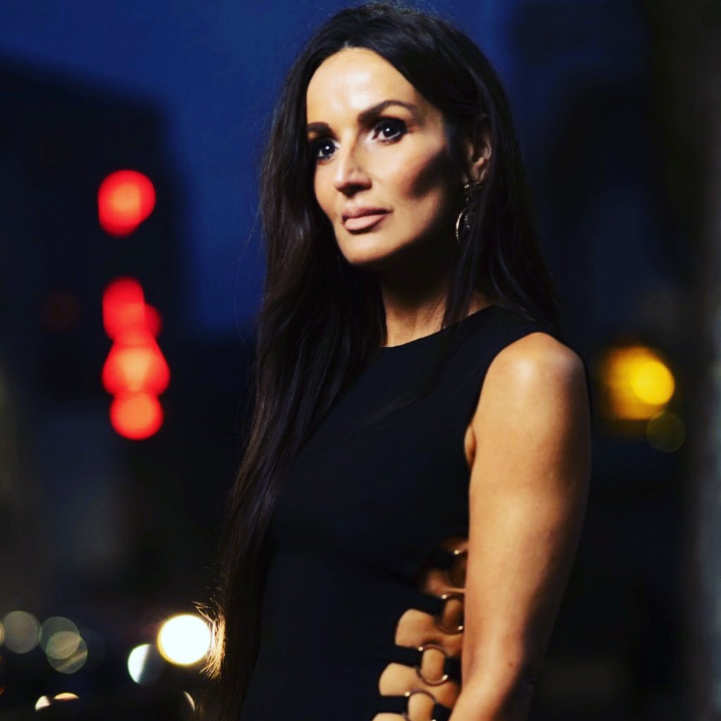 Dr_deniseod's tweet photo. ๐ โPsychology with a Sparkleโโฆโฆpending โฐ
November 18th launch guys!!! ๐๐๐๐๐ #DrDee
.
*Photo by magician @HueySweeney
.
#BookLaunch #FirstTimeAuthor #PsychologyWithASparkle #Psychology #Wellbeing #Fashion #Relationships #Sex #AttachmentStyles https://t.co/BizcCXsk4J