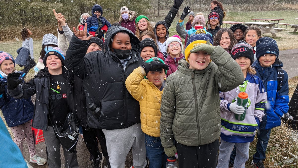 BeckyTri1's tweet photo. Fourth grade Quarry Hill trip was an amazing success! The kids got to taste the first snowflakes falling!  ❄️❄️❄️ @RPS535 #SunsetTerrace https://t.co/sd3uSnnPDn