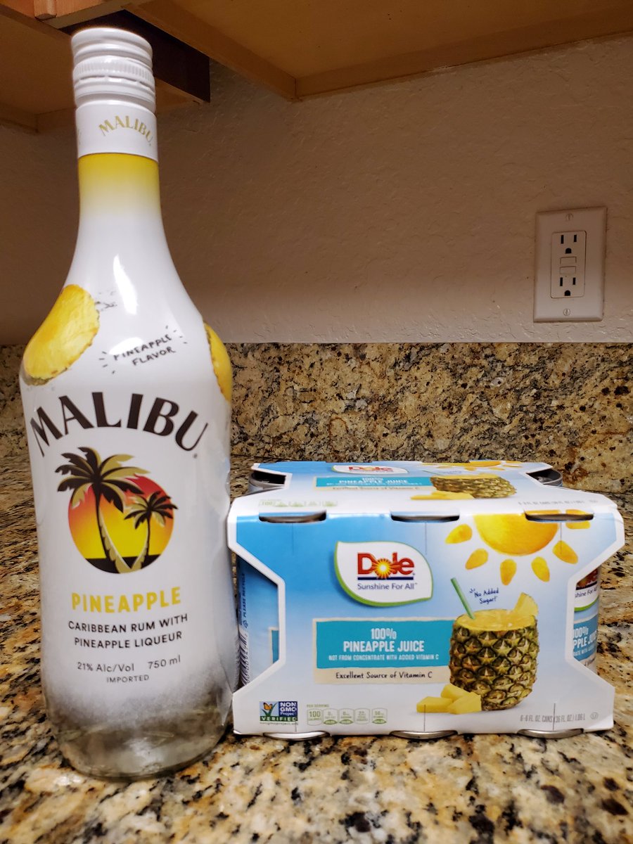 MRdion2u's tweet photo. Malabu Pineapple with Pineapple Juice! @Sirjinx5 thanks for helping see the light😁. "It's Friday, I'm off, & ain't got sh*t to do" in Chris Tucker voice! @elwhite316 #Malabu #MalabuPinapple https://t.co/iSIRRjynRH