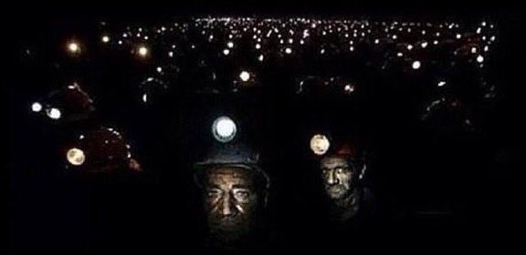 FatihAvci65's tweet photo. Dualarımız Amasra'da ki madencilerimizle!!

#Amasra 'da maden ocağında meydana gelen patlamada can kaybının olmamasını diliyor ve göçük altında kalan madencilerimizin sağ sağlim çıkarılmasını temenni ediyorum. Rabbim yardımcıları olsun.
#Bartın #Amasra https://t.co/vhXdfdg9Wq