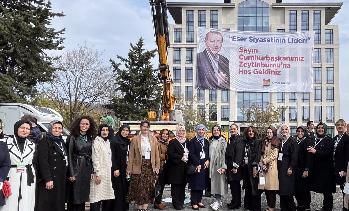Zeytinburnu Millet Bahçesi'nin açılışını Cumhurbaşkanımız Sayın <a href="/RTErdogan/">Recep Tayyip Erdoğan</a>'ın katılımıyla gerçekleştirdik.
Tüm İstanbullulara hayırlı olsun.<a href="/rbklndr/">Av.Dr.Rabia İLHAN</a> <a href="/bbismailerdem/">İsmail Erdem</a>