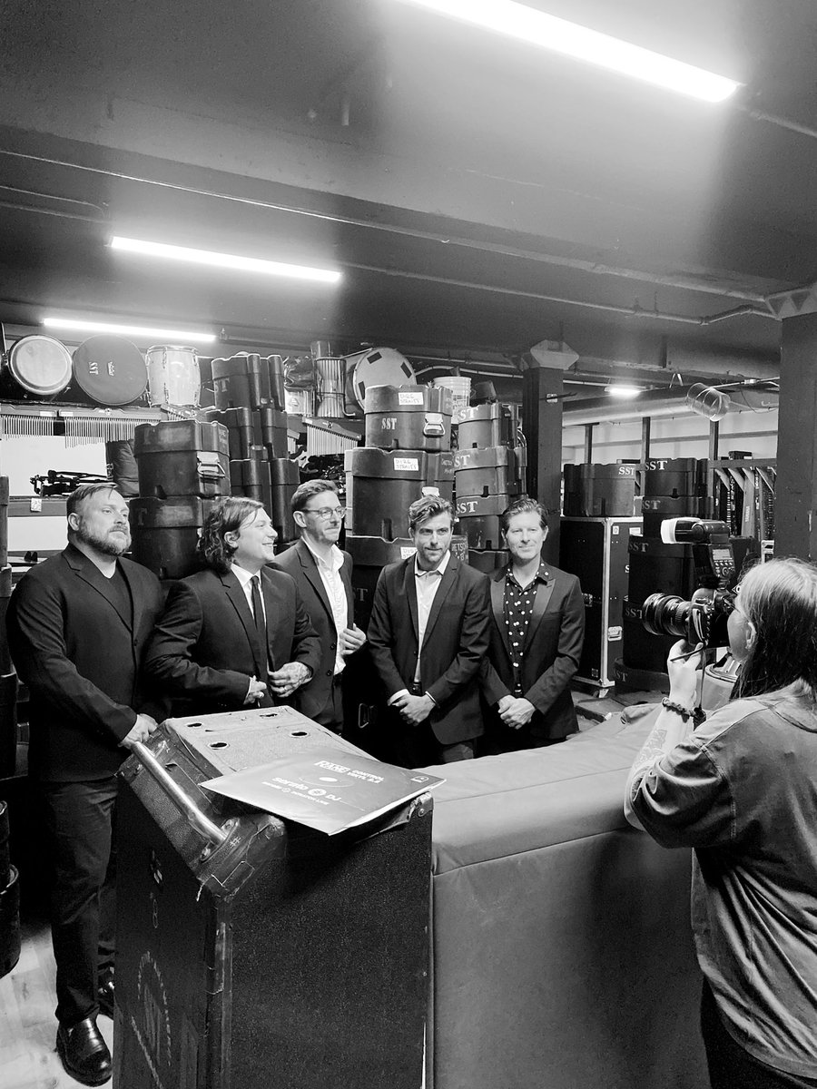 on thing about me is i am going to get the shot behind the shot 📸

store.rocksound.tv/lsdunes