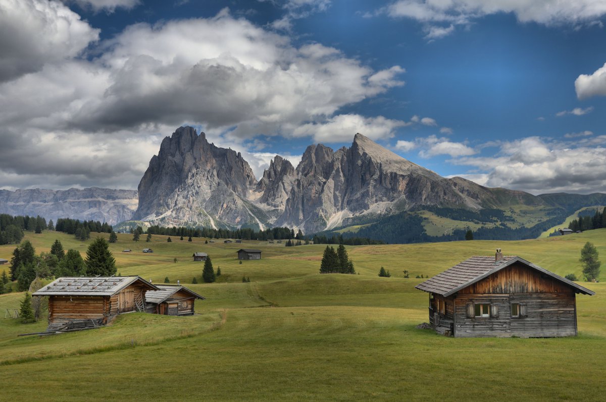 simonemodica_'s tweet photo. Una giornata sull'Alpe di #Siusi: da #Ortisei in #ValGardena a Mont Sëuc sull'altopiano più grande d'Europa - Guarda il video! --> https://t.co/ZnGQyg19jA https://t.co/8uBrhlBDeF