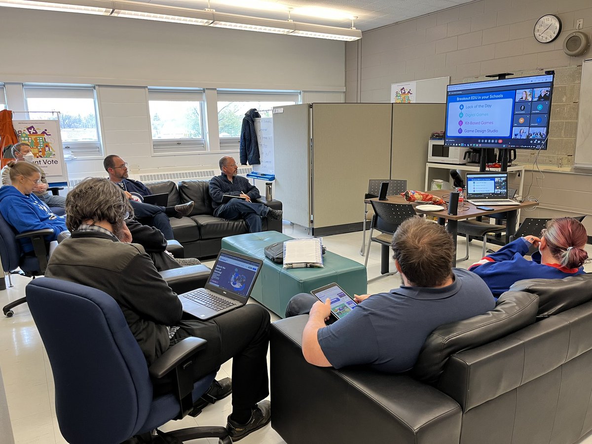 andrewmead73's tweet photo. Some great PD with @breakoutEDU this afternoon. #mbremotelearning https://t.co/hvfM4AWuyT
