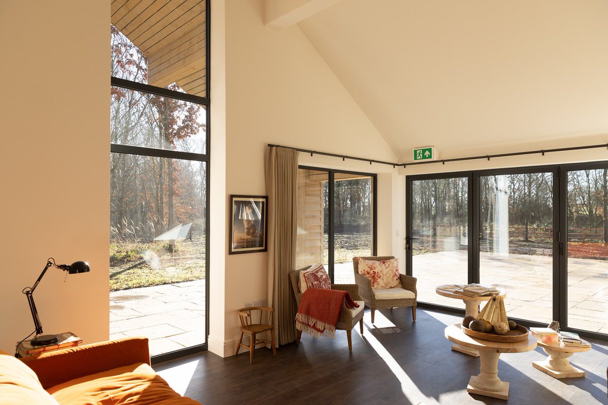 AccessibleHols1's tweet photo. New! Missy’s House near #Rutland is a large luxury property sleeping 10 with spectacular open-plan living space with floor-to-ceiling bi-fold doors, an accessible kitchen, and 3 wet-rooms. The dog-friendly house is set on the edge of a 70-acre wood 😊
https://t.co/xp2uuszoWU https://t.co/PYLXR6lesf