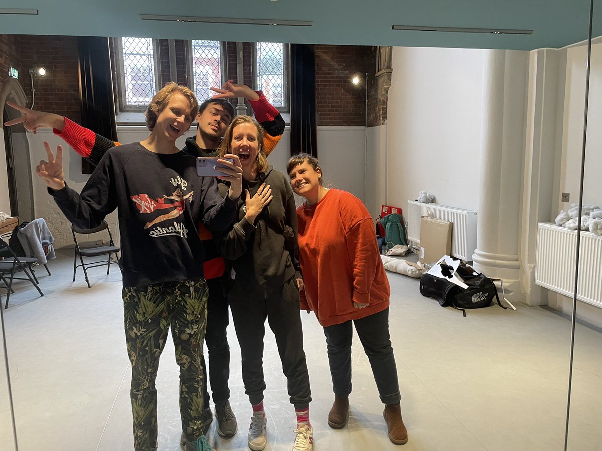 🐻Puppetry day! 🎎

Great day in rehearsals with puppetry Queen <a href="/tarabo/">tara boland</a> - helping us bring some of the "characters" to life🎭 We can't wait to show you the whos and hows.

🎟linktr.ee/untruediana