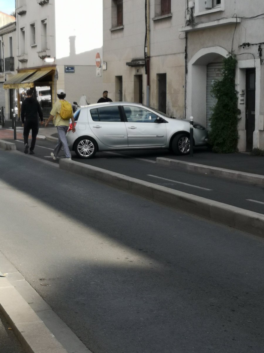 Stephou_mtp's tweet photo. @PMMontpellier Où êtes vous pour faire respecter le code ? https://t.co/JVznogyoQX