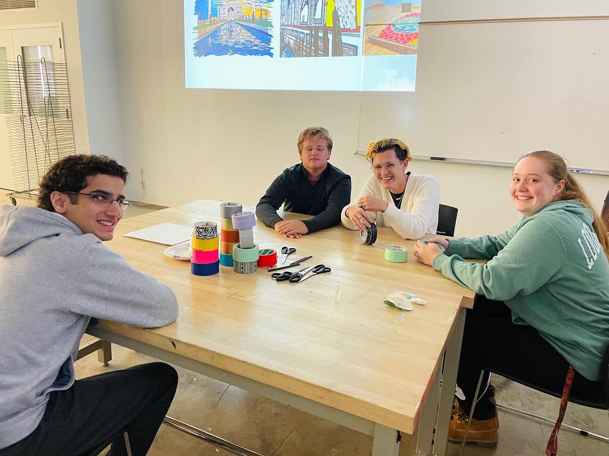 ballardartdept's tweet photo. We had a BLAST today at @uksavs SeeArt Workshops! Students created art in a variety of media led by University of Kentucky grad students and professors. Thanks for having us…looking forward to next year! 
🎨🖼🖌📸🎞💖 https://t.co/UY1FYnM2Nv