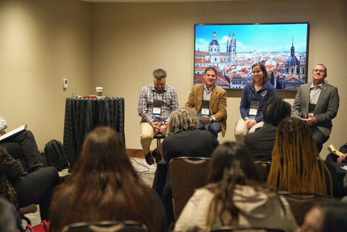 CNUcaptains's tweet photo. Students, faculty and staff are learning and leading at  @The_ILA Global Conference!

#CNULeads #ILA2022Global https://t.co/oFLkagscUQ