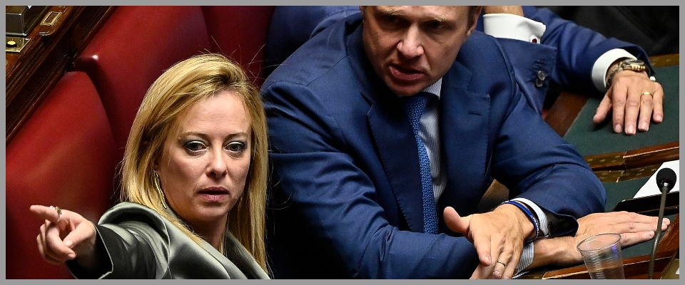 SecolodItalia1's tweet photo. Giorgia Meloni replica all’elenco ingiurioso di Berlusconi: “Mancava un punto. Non sono ricattabile” https://t.co/37XNIgX2If https://t.co/tR2wjlRkCZ