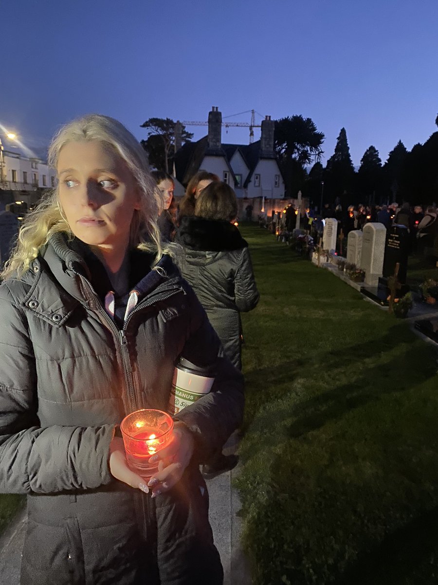 CallieCrawleySF's tweet image. Very emotional and poignant candlelight vigil to help save Deansgrange Cemetery #DeansgrangeCemetery