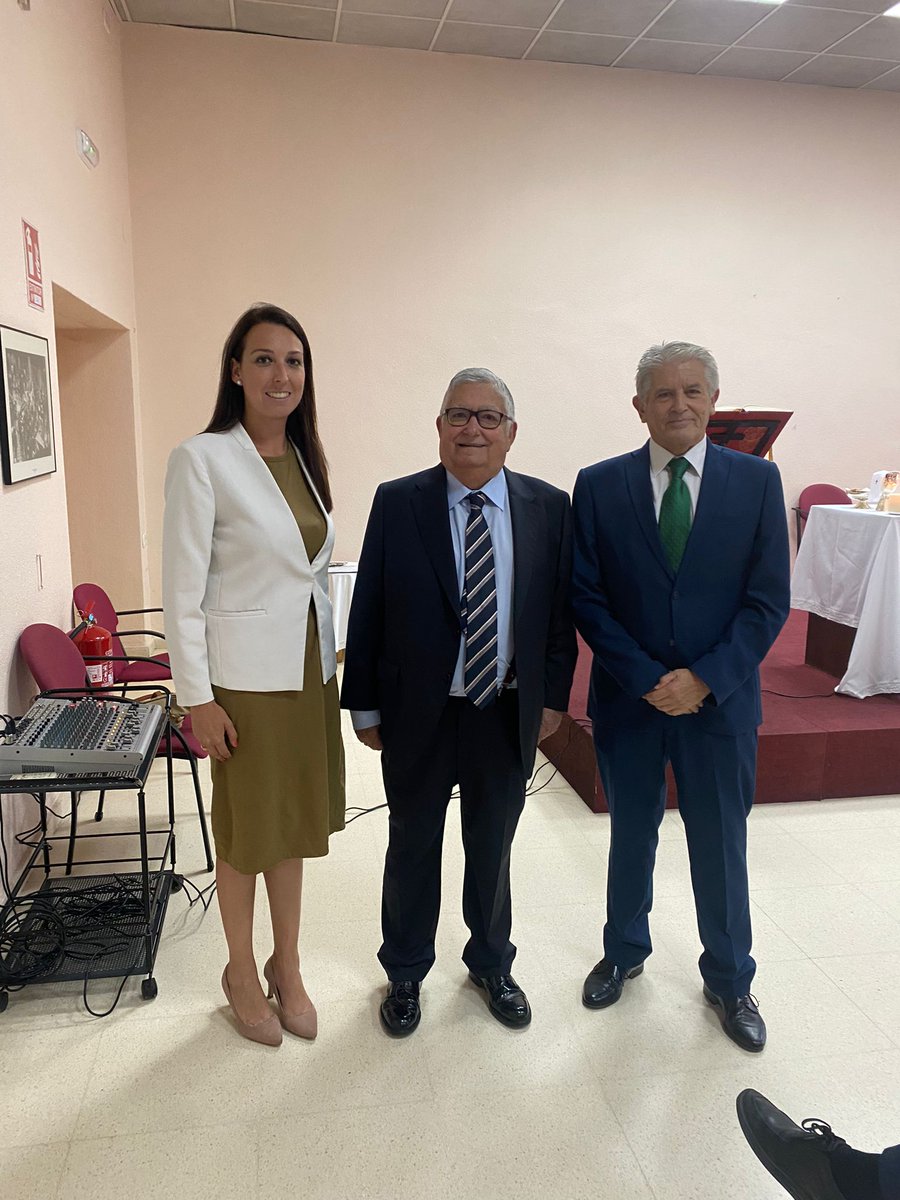 vox_cartagena's tweet photo. #VOX ha estado presente en la Eucaristía y posterior imposición de las Medallas de Oro de la Hospitalidad Santa Teresa.
Los galardonados han sido; Telecartagena, Marnys, Encarnacion Otóon  "voluntaria" y Fripozo.
Nuestra más sincera enhorabuena. https://t.co/HLHMs4wMT2