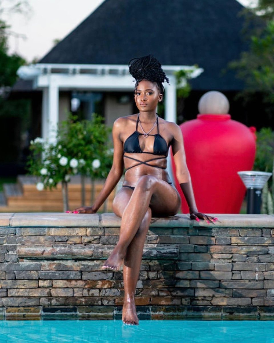AshanteTheron's tweet photo. Bikini modelling?? https://t.co/KO80LdtOno