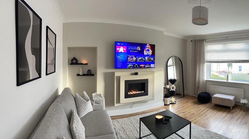 NikkiMcNeil1's tweet photo. We have waited so long for this and to have now finally turned an empty shell into our perfect first home has been worth the wait 🤍 https://t.co/BDvR6XmLvu