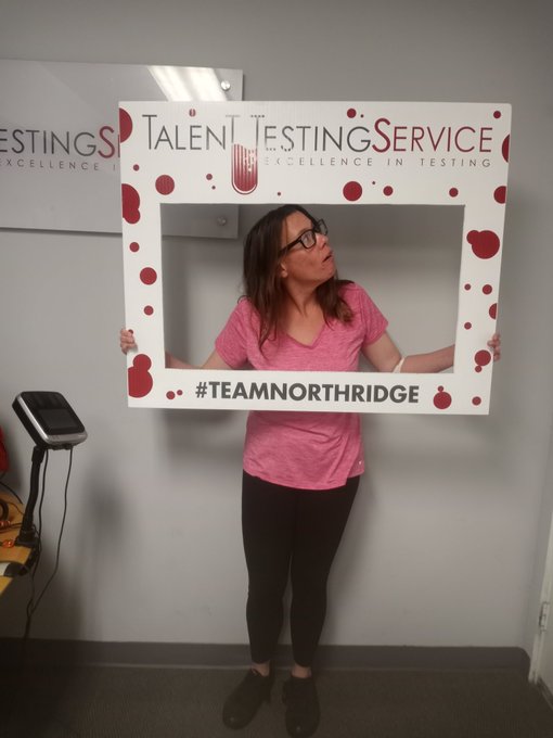 Hey I'm stuck in a box...  ok getting ready for new jersey exxxotica https://t.co/nueYeoxnwY<a href="/tag/mvsales"class="tags"><span>#mvsales</span></a>