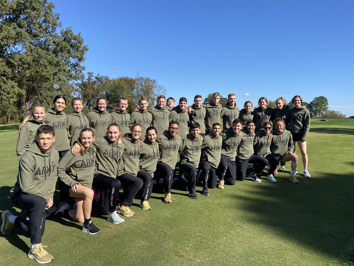 ArmyWP_TrackXC's tweet photo. We have arrived in Annapolis! #GoArmy #BeatNavy https://t.co/BXQGIK1RiQ