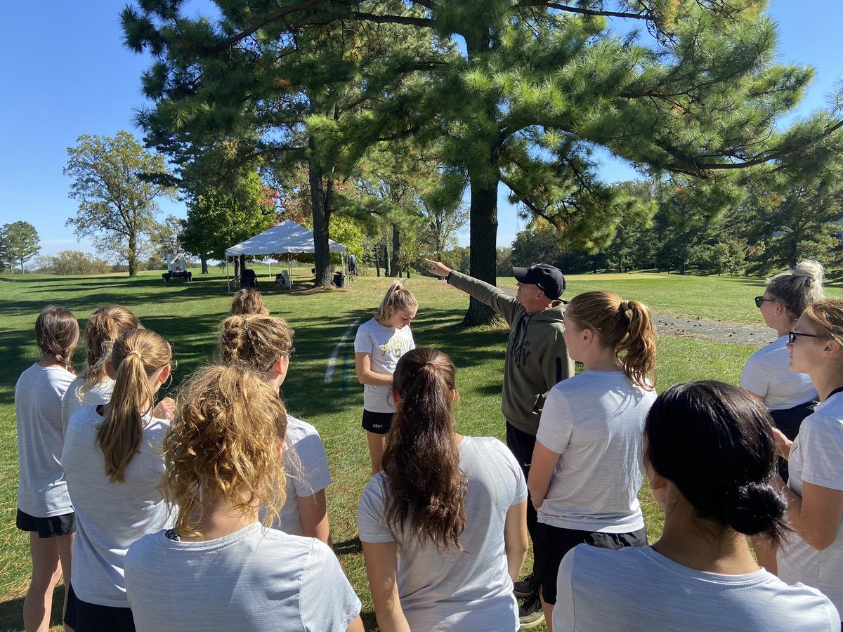 ArmyWP_TrackXC's tweet photo. We have arrived in Annapolis! #GoArmy #BeatNavy https://t.co/BXQGIK1RiQ