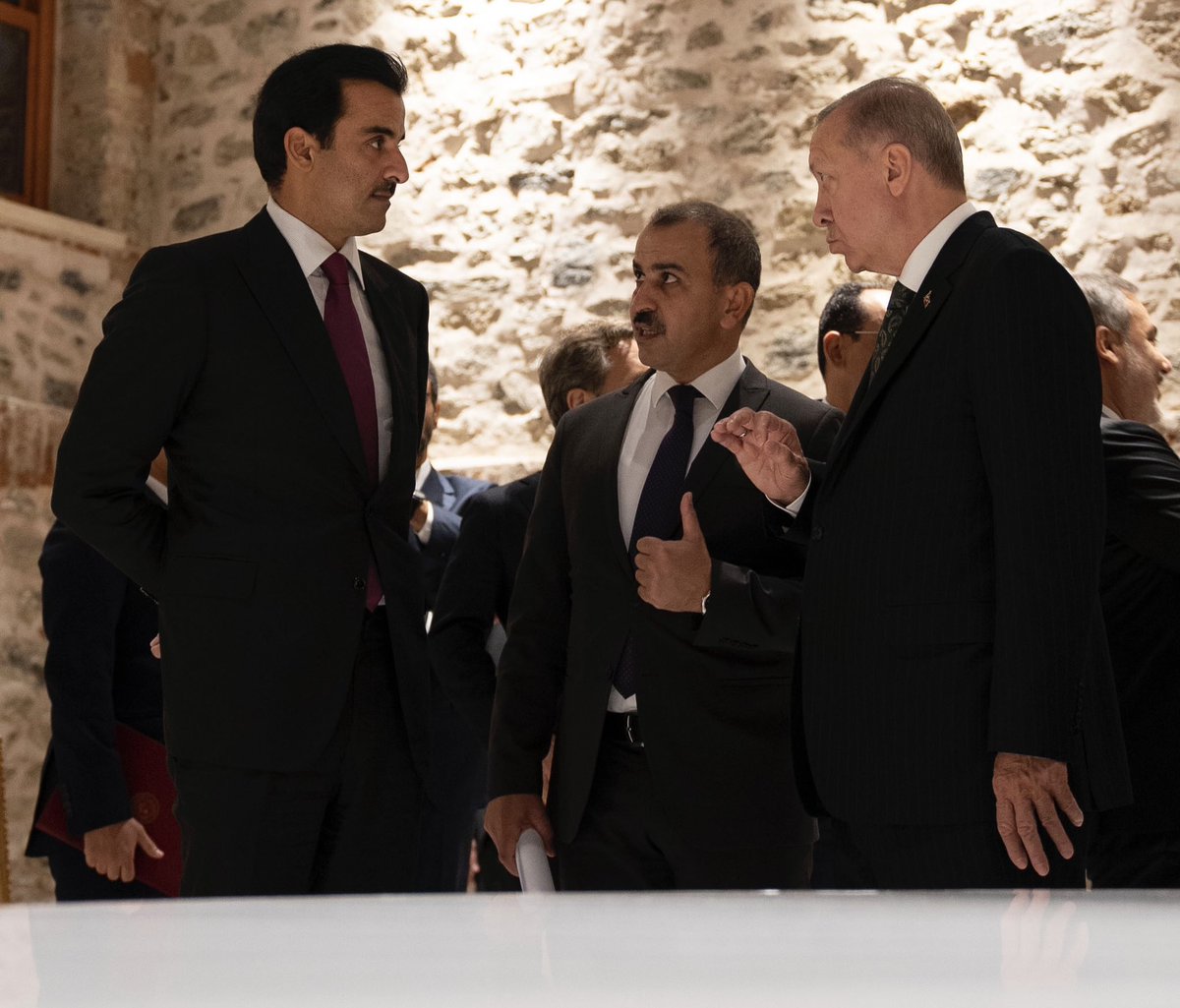 TamimBinHamad's tweet photo. ترأست اليوم مع أخي فخامة الرئيس @RTErdogan اجتماع الدورة الثامنة للجنة الاستراتيجية العليا القطرية التركية، والتي تُعبّر بانتظام دوراتها والاتفاقيات ومذكرات التفاهم التي تُوقع خلالها، عن مستوى التعاون الاستراتيجي بين بلدينا الشقيقين. مرتاحون لما تحقق ونتطلع للمزيد. https://t.co/frfwYpasZa
