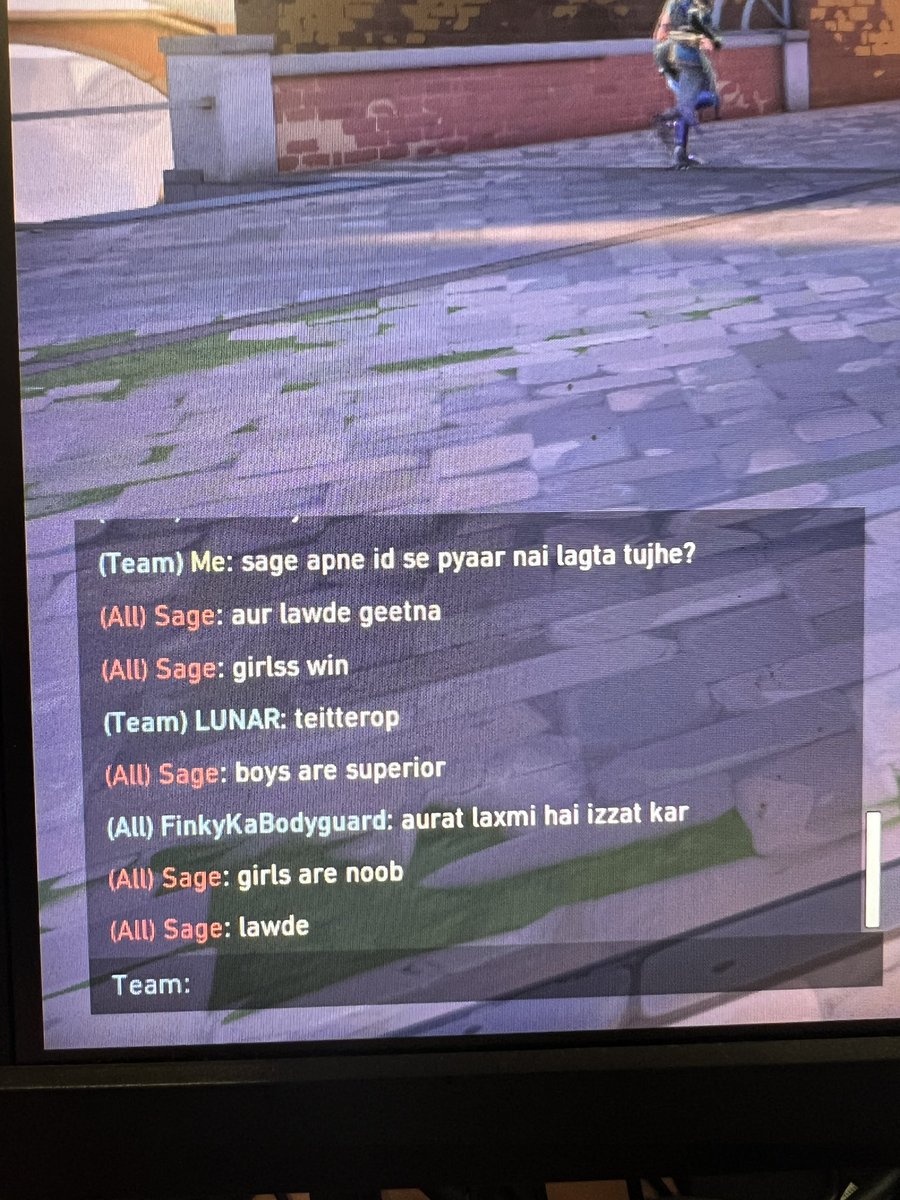 PinkcessDB's tweet photo. Reason why a lot of girls doesn’t play @playVALORANTsa Can we make this place a safe place for girls and report this guy? https://t.co/PBFqxjEbHQ