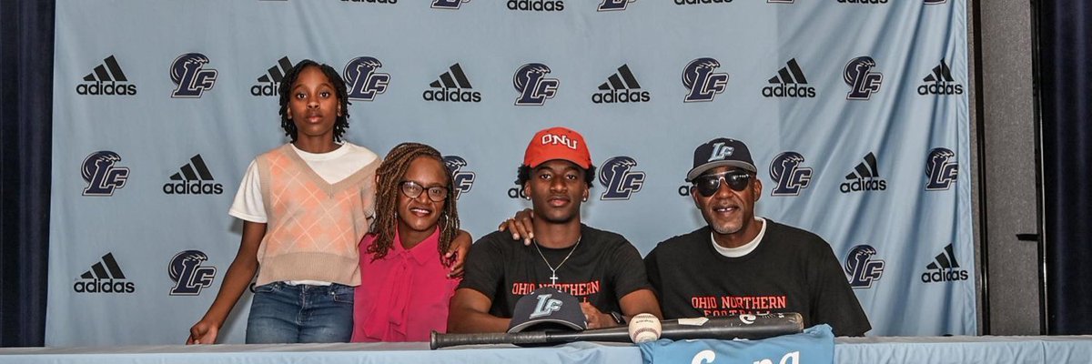 Happy birthday to first-year DB Dwayne Rowe. @DwayneRowe_ is a criminal justice major from Long County High School in Hinesville, Georgia. He is a very talented athlete who is fun to coach. Dwayne brings energy and enthusiasm every day.