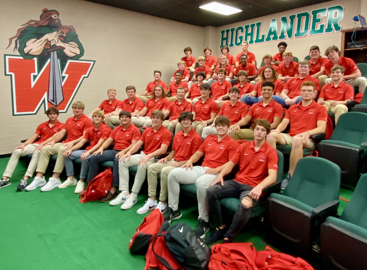 60% of our varsity football team had all A’s and B’s for the first nine weeks! Proud of the standard they set on and off the field! Thanks to the students, teachers, and parents for all of their hard work!🔴🟢📚📚🔴🟢<a href="/twhfootball/">Highlander Football</a> <a href="/twhsqbc/">@twhsqbc</a>