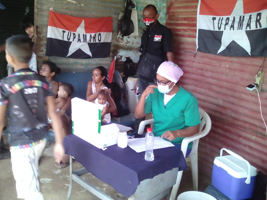 RoscioMRT2's tweet photo. Tengamos solidaridad con Principios, por todo los que nos rodea y sintamos hasta la última fibra de nuestro ser, la esencia de amor por la vida nuestra y por nuestros semejantes!!

#ParedesRebelde
#VenezuelaEsPoesía
@NicolasMaduro https://t.co/adN0Or7NFG