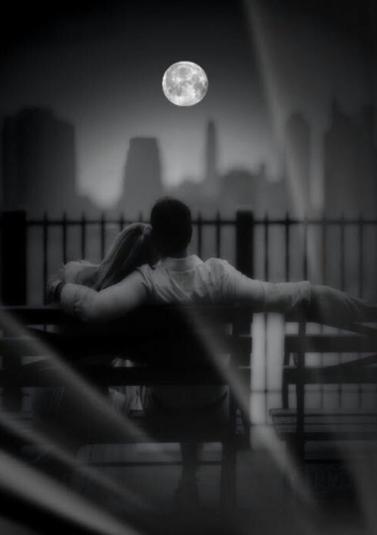 Orphe66519101's tweet photo. I’ll let my heart #awakes
To new tremors,
And love kiss my soul 
Once more..
I can feel your heart under
Trembling fingers,
When we build sun kissed 
Dreams,
To chase away our stormy
clouds…

#vss365 https://t.co/2jXI25fXQ4