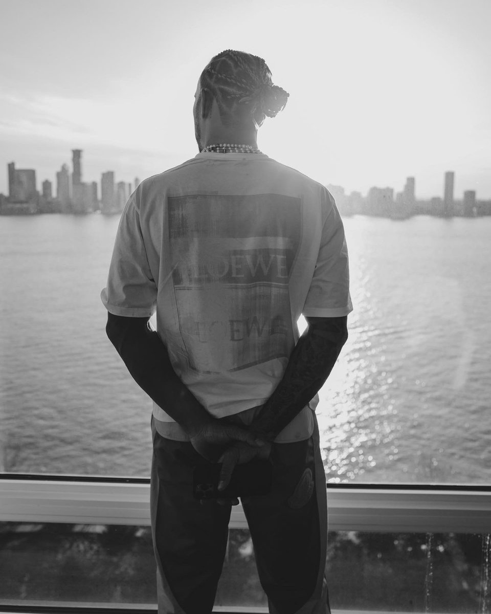 LewisHamilton's tweet image. Don’t ever forget your power. Don’t ever forget your purpose. Don’t ever forget that I’m rooting for you.