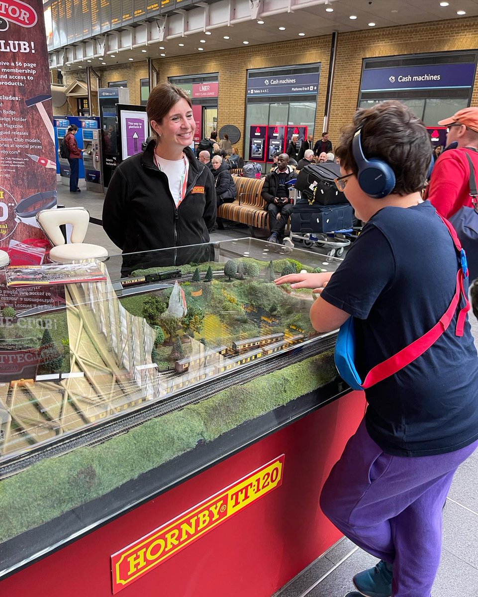 Great to meet the @hornby team today - also celebrating 100 years of the Flying Scotsman & launching their new ‘TT’ (table top) range! #Hornby #FlyingScotsman #Centenary #NationalRailwayMuseum #Train #Locomotive #railway @RailwayMuseum