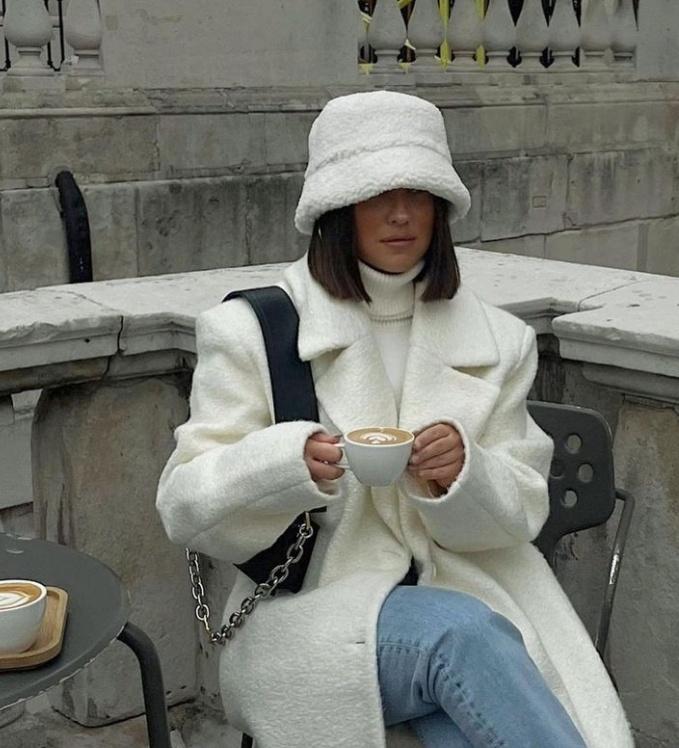 MeritusHub's tweet photo. New in Fur bucket hats 

5000 https://t.co/CarGy5V2ML