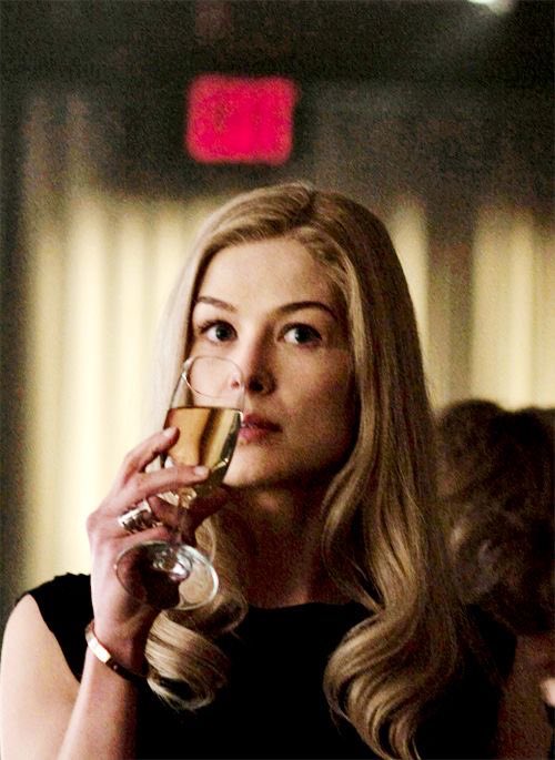 COMEASYOURE's tweet image. Rosamund Pike

Gone Girl (2014)
dir.David Fincher