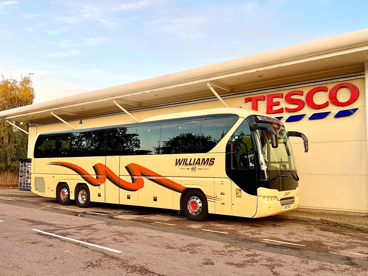 KrisThomas87's tweet photo. Have you got the Friday feeling?
We have 😎

#teamwilliams #coachhire #coachhirewales #teamworkmakesthedreamwork #williamscoaches #mercedestourismo #neoplantourliner https://t.co/ukp5UUBigh