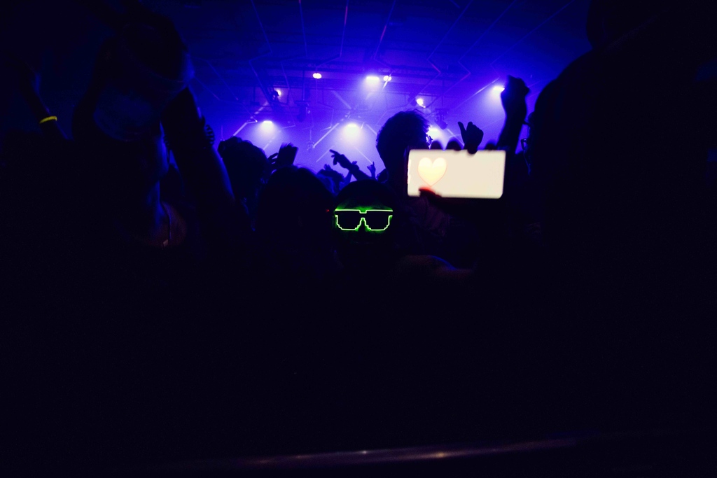 GU_Music's tweet photo. Waagnatie club moments caught on camera in Antwerp for #GU44  

Lose yourself to the sound of @AmelieLens

Music coming very soon: https://t.co/tgsMUXFzfz

📸 @DeanBelcher1 https://t.co/8Z03s12FAz