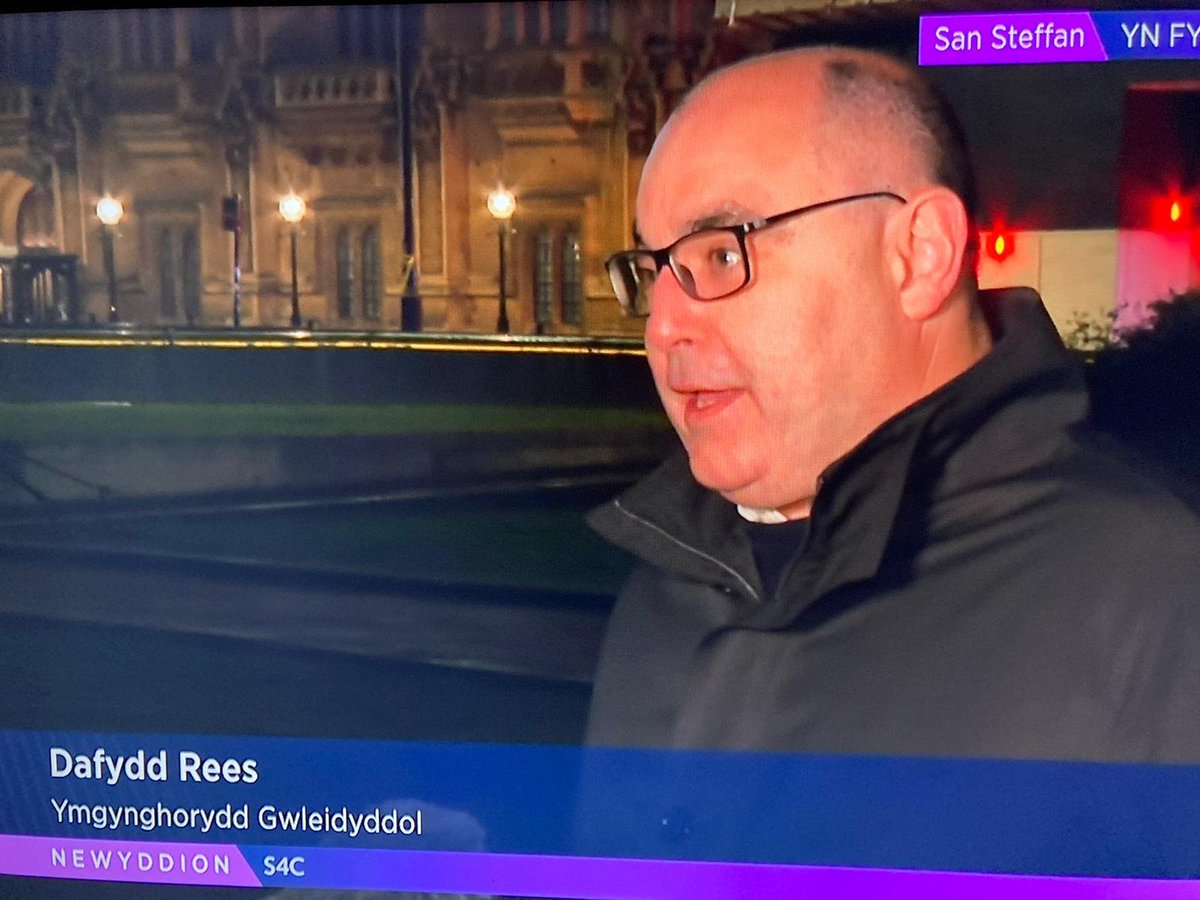 Great to see our colleagues @MsSianMJones and @DafyddReesTV speaking to @S4C news about the Prime Minister's decision to sack Kwasi Kwarteng as Chancellor and u-turn on corporation tax.