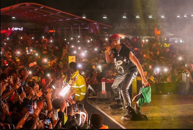 karurizack's tweet photo. In case you missed, here's how the #WalkerTownMeru at Kinoru stadium went down!! Show was packed with the liveliest crowd ever. Ruger's performance brought the house down. Looking forward to the next #WalkerTown event.
#RugerInMeru #KeepWalking    @JohnnieWalkerKe https://t.co/VnfVWzsMUH