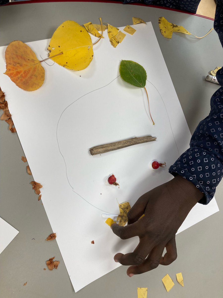 BPSHawksEES's tweet photo. Creating our unique self-portraits with artifacts from our scavenger hunt! #BPSHawksEES #BPSHawksLearn https://t.co/EIYBnmAaB1